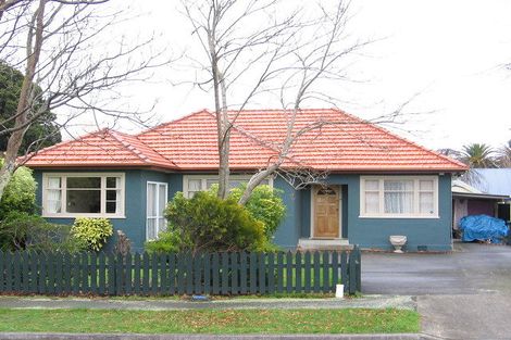 Photo of property in 8 Hughes Avenue, Hokowhitu, Palmerston North, 4410