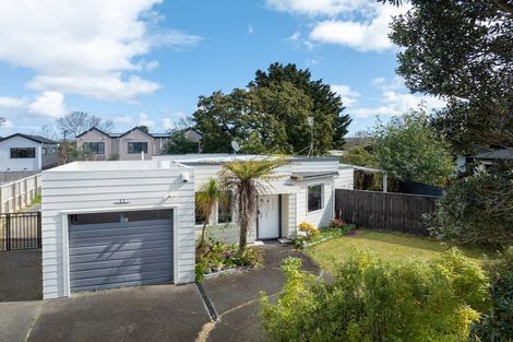 Photo of property in 11 Fathom Place, Te Atatu Peninsula, Auckland, 0610