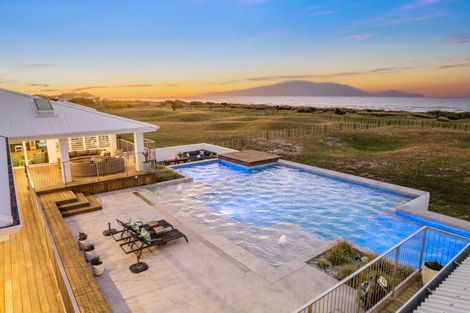 Photo of property in 87 Rutherford Drive, Waikanae Beach, Waikanae, 5036