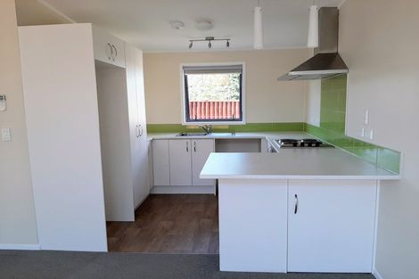 Photo of property in 39 Divich Avenue, Te Atatu South, Auckland, 0610