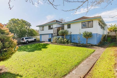 Photo of property in 34 Pahi Place, West Harbour, Auckland, 0618