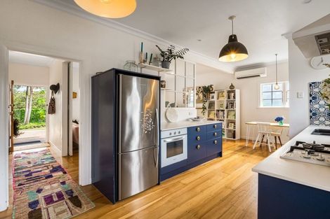 Photo of property in 1/92 Eversleigh Road, Belmont, Auckland, 0622