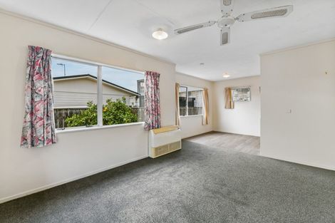 Photo of property in 2/16 Parkers Road, Tahunanui, Nelson, 7011