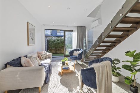 Photo of property in 6/20 Trent Street, Island Bay, Wellington, 6023