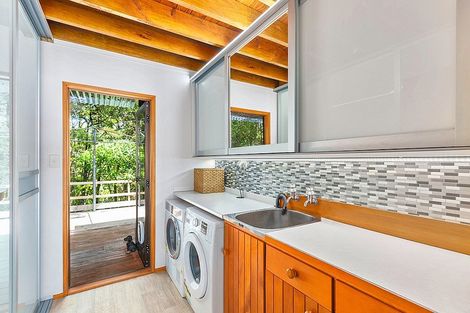 Photo of property in 93 Brick Bay Drive, Sandspit, Warkworth, 0982