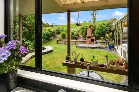 Photo of property in 16 Opanuku Road, Henderson Valley, Auckland, 0612