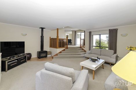 Photo of property in 6 Picasso Drive, West Harbour, Auckland, 0618