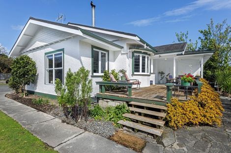 Photo of property in 11 Haronga Road, Inner Kaiti, Gisborne, 4010