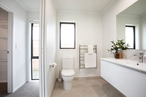 Photo of property in 54 Kitemaunga Avenue, One Tree Point, 0118