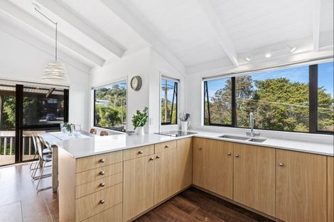 Photo of property in 34 Grand View Road, Leigh, 0985