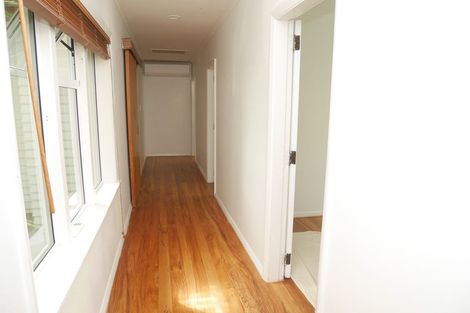 Photo of property in 19 Gavin Road, Raumati Beach, Paraparaumu, 5032