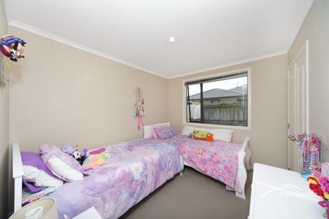 Photo of property in 15 Feeny Crescent, East Tamaki, Auckland, 2013