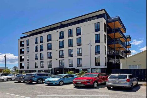 Photo of property in 205/2 Launch Road, Hobsonville, Auckland, 0616