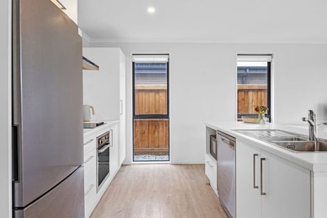 Photo of property in 30 Sholto Duncan Crescent, Halswell, Christchurch, 8025