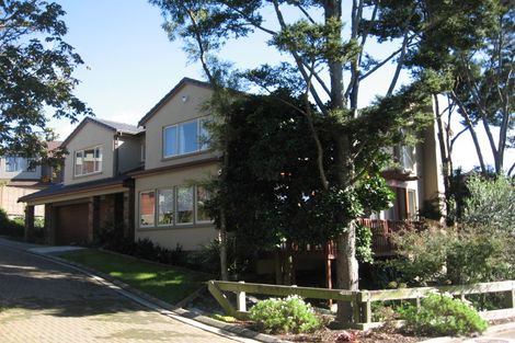 Photo of property in 52 Grammar School Road, Pakuranga, Auckland, 2010