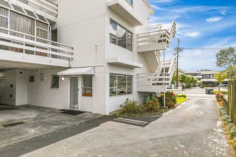 Photo of property in 1/9 Marau Crescent, Mission Bay, Auckland, 1071