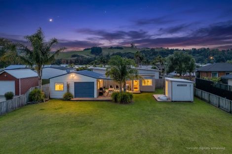 Photo of property in 26 Wells Place, Whitianga, 3510