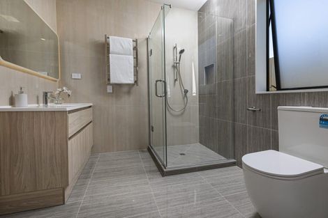 Photo of property in 47 Mcindoe Road, Kumeu, 0810