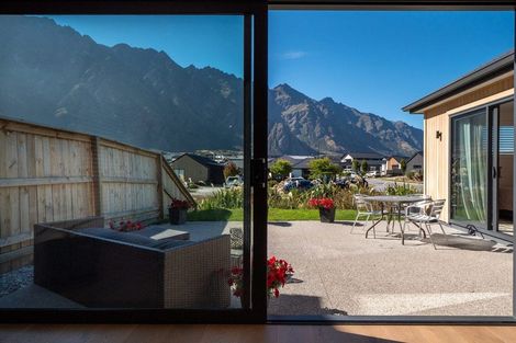 Photo of property in 19 Grain Close, Jacks Point, 9371