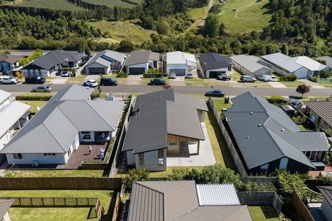 Photo of property in 17 Puhirake Crescent, Pyes Pa, Tauranga, 3112