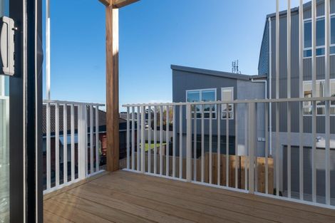 Photo of property in 8/2 Moor Avenue, Te Atatu Peninsula, Auckland, 0610
