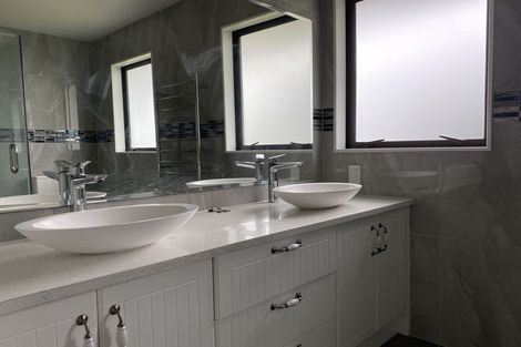 Photo of property in 103 Hutchinsons Road, Bucklands Beach, Auckland, 2014