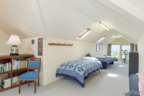 Photo of property in 39 Maungaraki Road, Korokoro, Lower Hutt, 5012