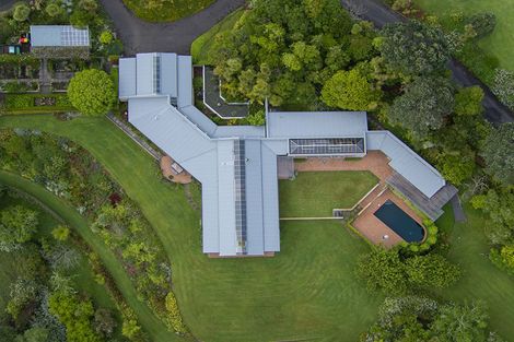 Photo of property in 1229 South Head Road, South Head, Helensville, 0874