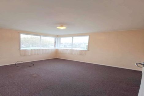 Photo of property in 1 Trojan Crescent, New Lynn, Auckland, 0600