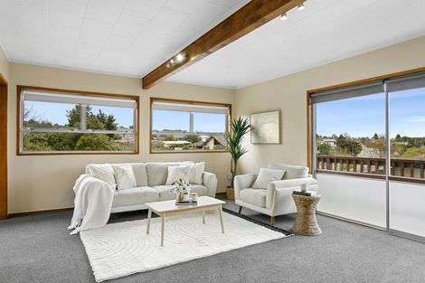 Photo of property in 5 Richmond Avenue, Richmond Heights, Taupo, 3330
