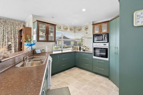 Photo of property in 4 Campbell Grove, Levin, 5510