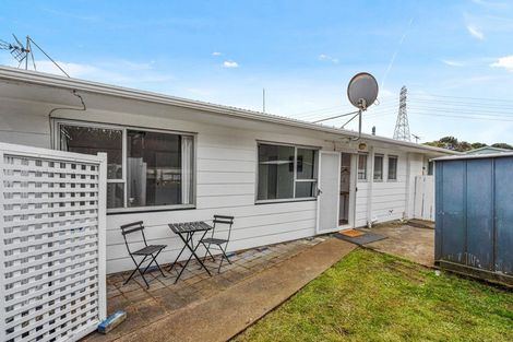 Photo of property in 1/18 Herekawe Drive, Spotswood, New Plymouth, 4310