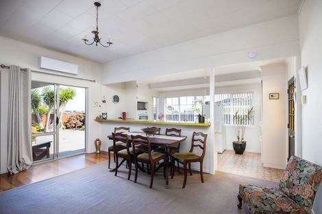 Photo of property in 46a Paynters Avenue, Strandon, New Plymouth, 4312