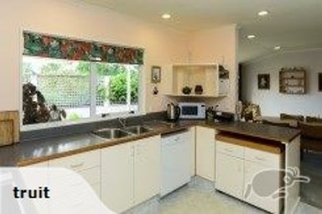 Photo of property in Busby Hill, Havelock North, 4130