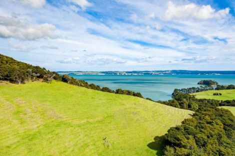 Photo of property in 1188e Tinopai Road, Tinopai, 0593