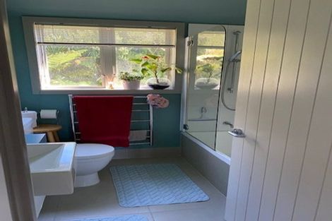 Photo of property in 16 Cavalry Close, Crofton Downs, Wellington, 6035