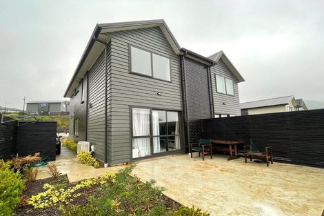 Photo of property in 4 Turtleback Avenue, Whitby, Porirua, 5024