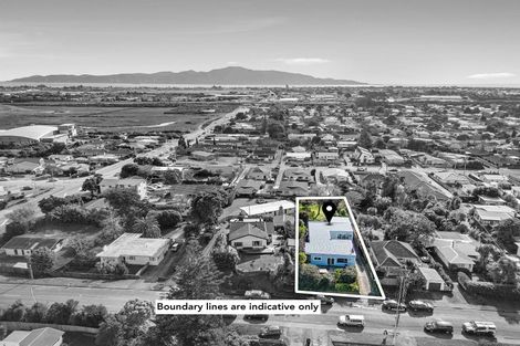 Photo of property in 9 Moana Road, Paraparaumu, 5032