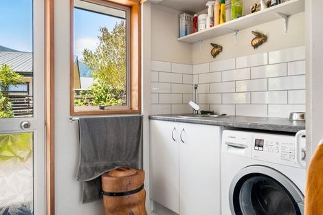 Photo of property in 10a Huia Street, Waikawa, Picton, 7220