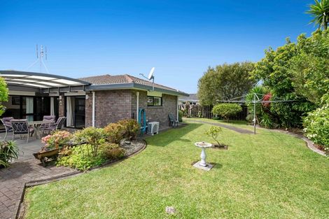 Photo of property in 9 Crampton Court, Orewa, 0931