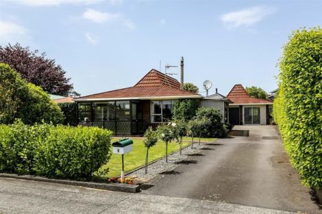 Photo of property in 4 Woodleigh Street, Frankleigh Park, New Plymouth, 4310