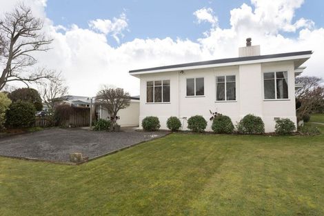 Photo of property in 40 Queen Street, Dannevirke, 4930