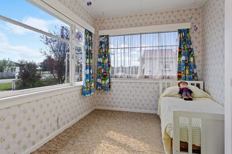 Photo of property in 22 High Street, Hawarden, 7385