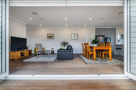 Photo of property in 15 Flavell Drive, Orewa, 0931