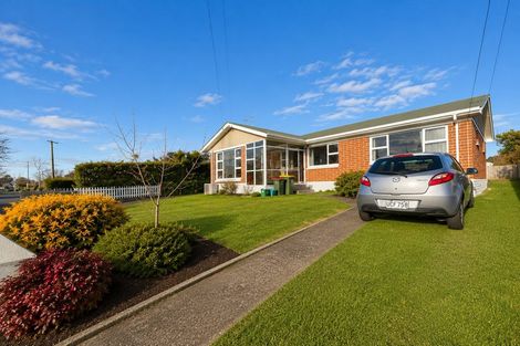 Photo of property in 28 Lewis Street, Glenview, Hamilton, 3206