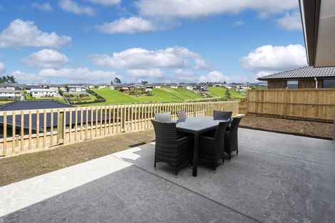 Photo of property in 32 Raithburn Terrace, Pokeno, 2402