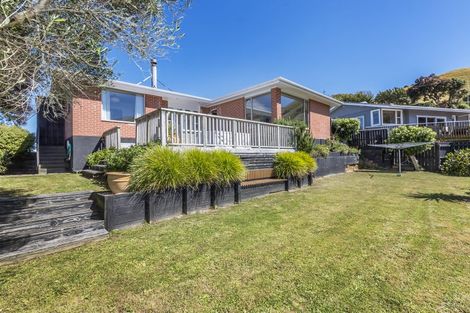 Photo of property in 18 Kapekape Place, Pukerua Bay, 5026