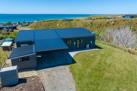 Photo of property in 5 Pukeko Place, Riversdale Beach, Masterton, 5872