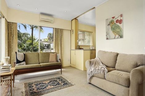 Photo of property in 1/4 Velma Road, Hillcrest, Auckland, 0627