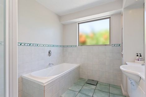 Photo of property in 22 Melford Close, Rangiora, 7400